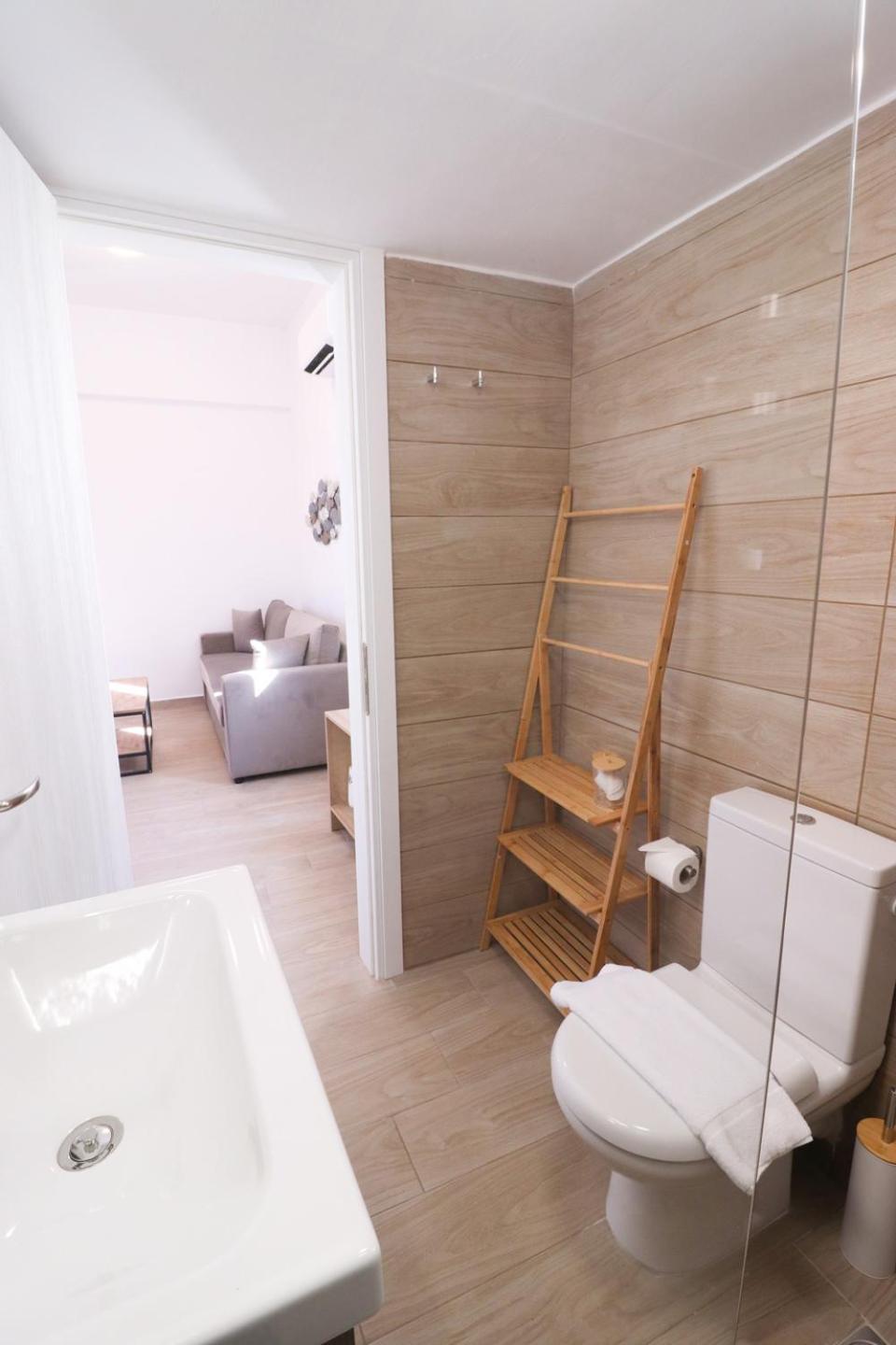 Emilia Suites Ermoupoli Exterior photo