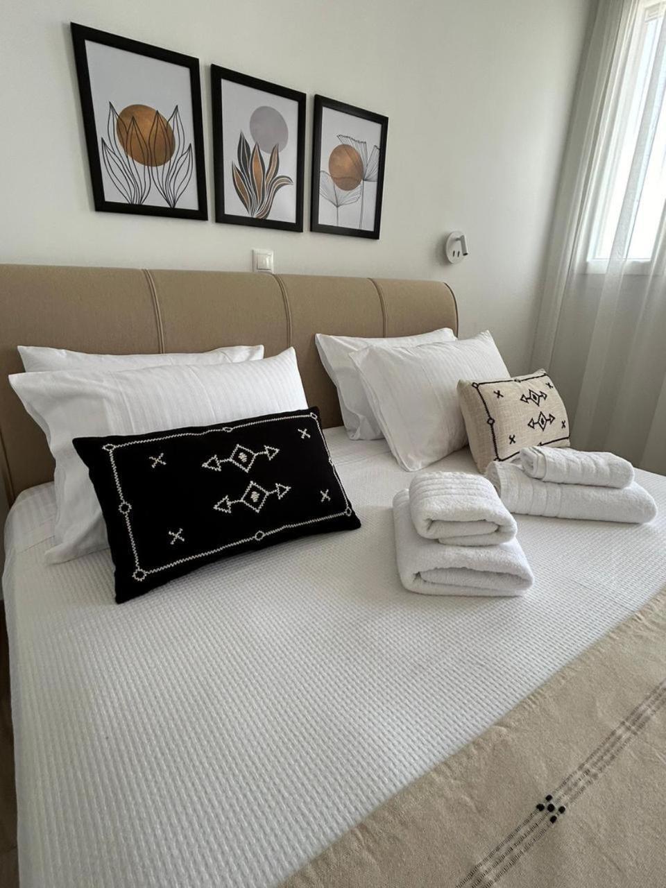 Emilia Suites Ermoupoli Exterior photo